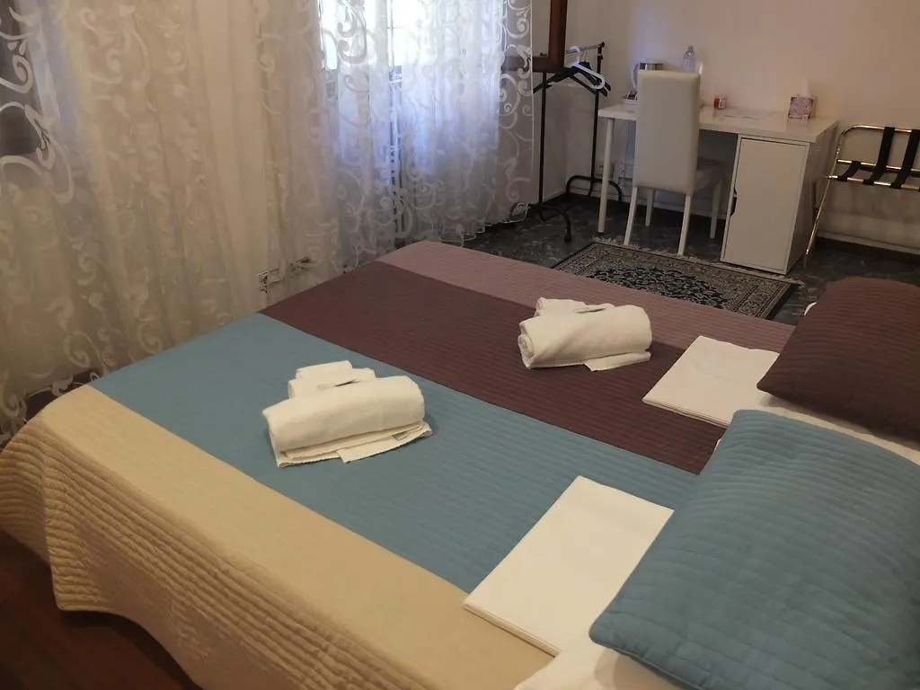 Maxim Rooms Roma