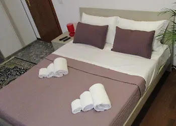 Maxim Rooms Rome Guest house