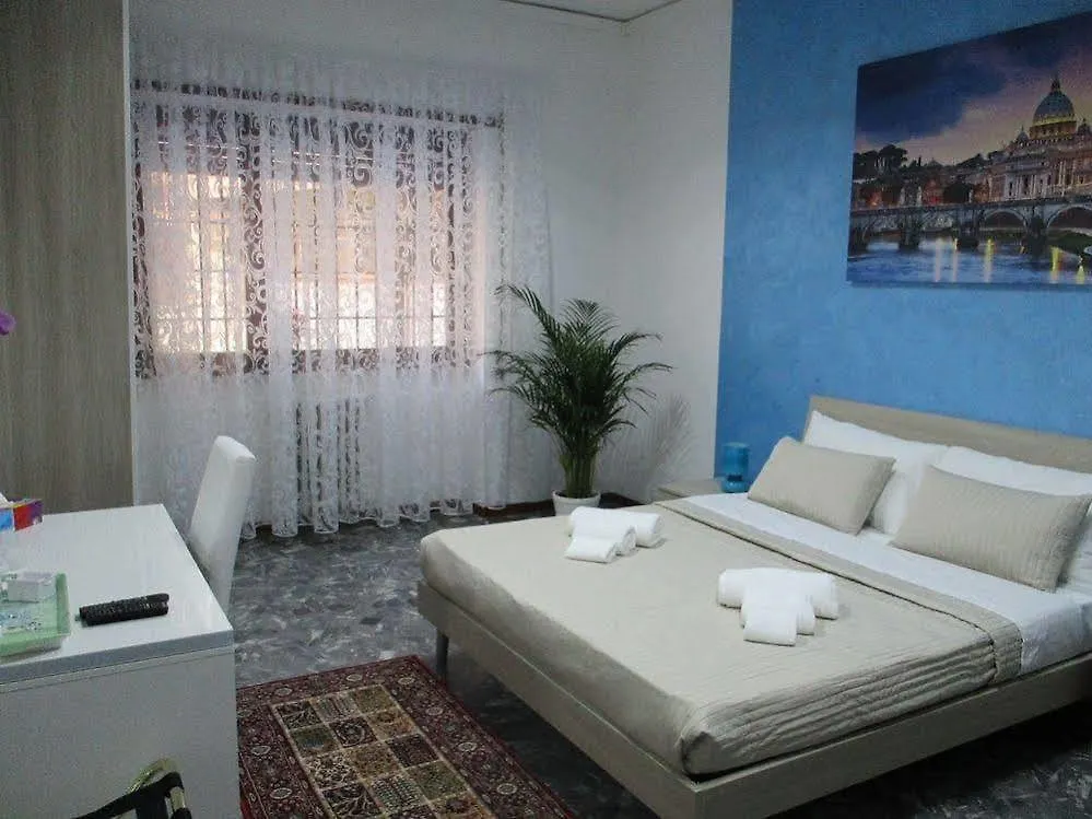 Maxim Rooms Roma 3*,