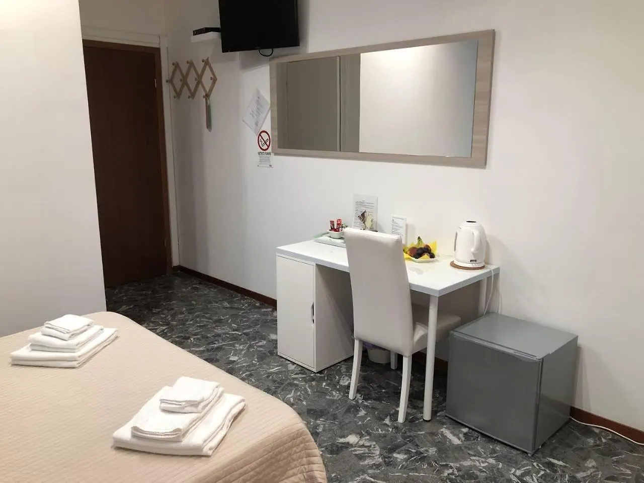 Maxim Rooms Roma 3*,  Italia